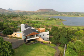 Pearl Lakeview Mansion by StayVista - Lakeside villa with Infinity pool, Jacuzzi, In-house theatre & Games room